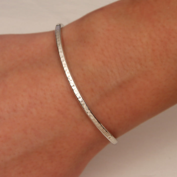 Sterling Silver Thin Hammered Cuff Bracelet (350cur.s)
