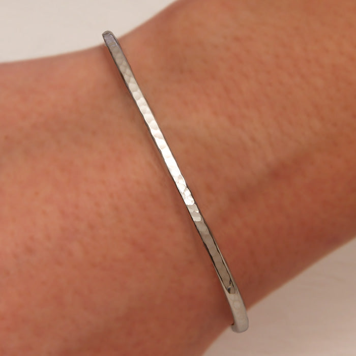 Sterling Silver Thin Hammered Cuff Bracelet (350str.s)