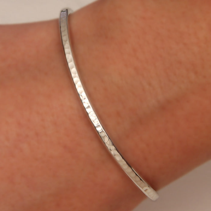 Sterling Silver Thin Hammered Cuff Bracelet (350cur.s)